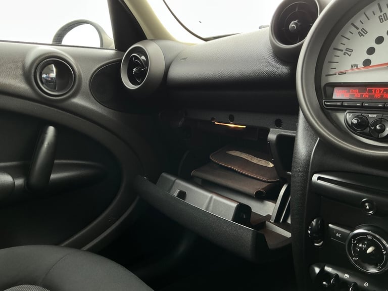 2012 MINI Countryman 1.6 Cooper Euro 5 (s/s) 5dr HATCHBACK Petrol Manual