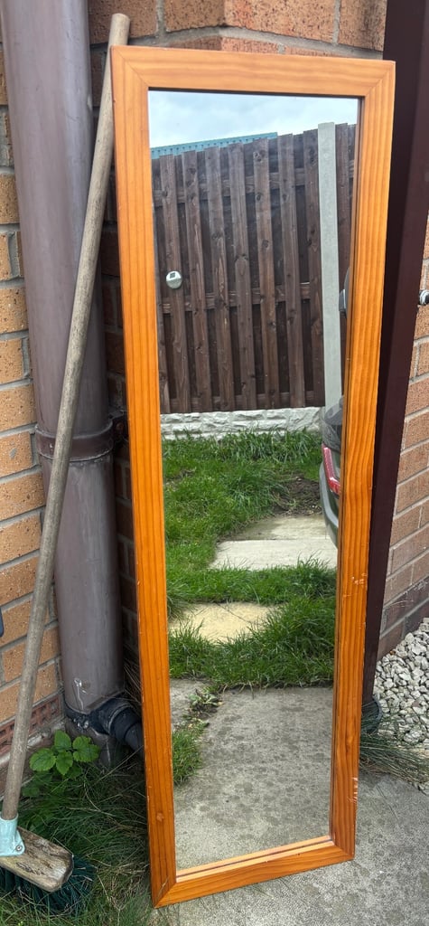 Three quarter length mirror