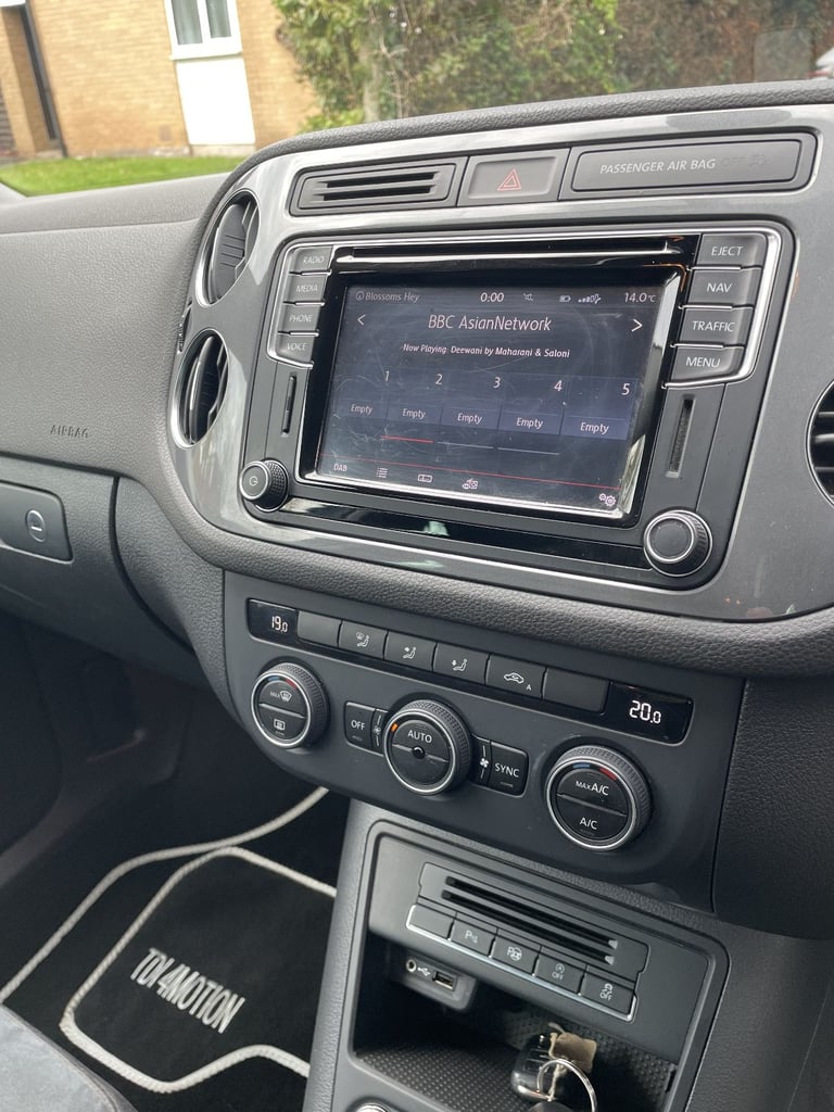 Volkswagen, TIGUAN, Estate, 2016, Manual, 1968 (cc), 5 doors