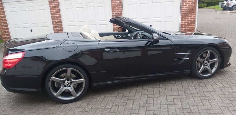 Mercedes Benz SL500 AMG Sport - Exceptional condition throughout.