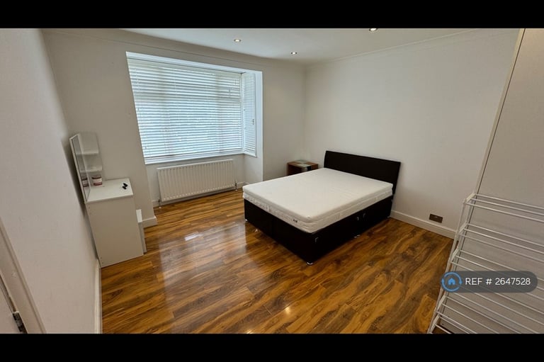 1 bedroom in London, London, UB6 (#2647528)