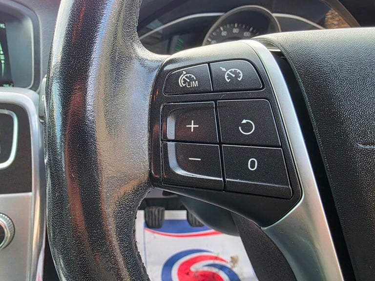 Volvo V60 D4 CROSS COUNTRY SE NAV