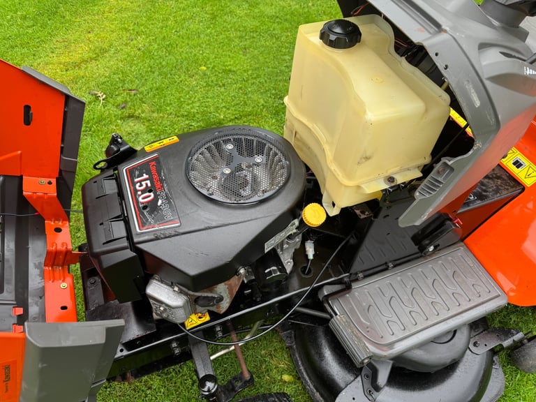 Husqvarna CTH150 42” TWIN ride on lawnmower