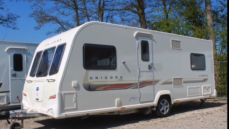 2011 bailey unicorn almeria fixed bed alde heating mover awning extras included 
