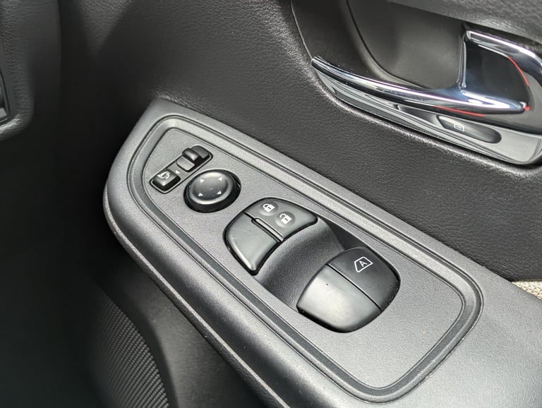 2017 Nissan Micra 1.5 dCi N-Connecta Hatchback 5dr Diesel Manual Euro 6 (s/s) (90 ps) HATCHBACK D...