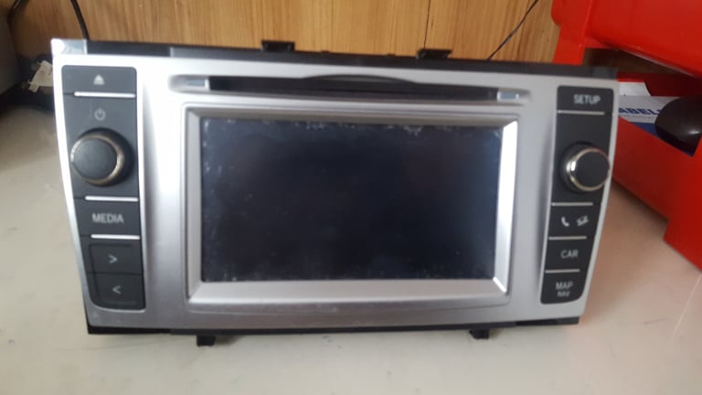 TOYOTA Auris/Yaris 2014-15 Radio/CD/GPS SYSTEM in full working order using buttons