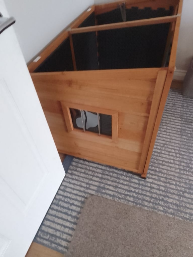 Dog kennel