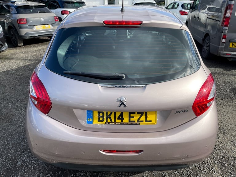 2014 Peugeot 208 ACTIVE 5-Door Petrol