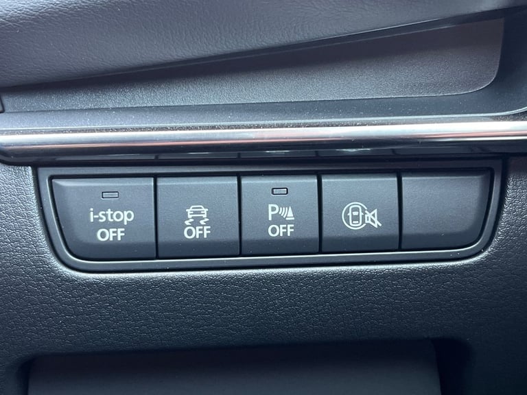  Mazda 3 2.5 E Skyactiv G Mhev Exclusive Line Hatchback 5dr Petrol Manual Euro