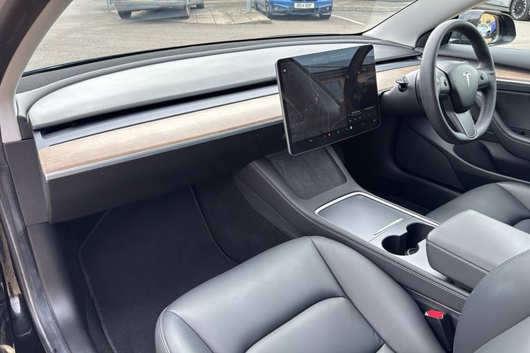  Tesla Model 3 dual Motor Long Range Saloon 4dr Electric Auto 4wde 346 Ps