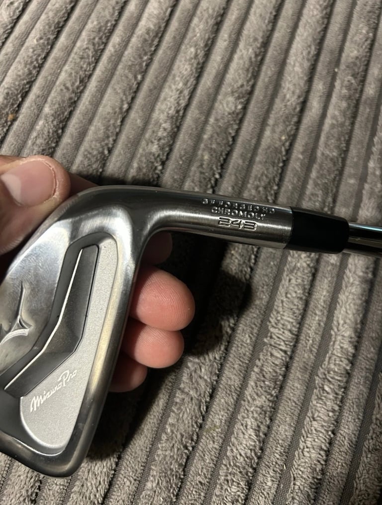 Mizuno Pro 243 Forged Chronology 5-pw KBS Tour 95 PRO+ Pured