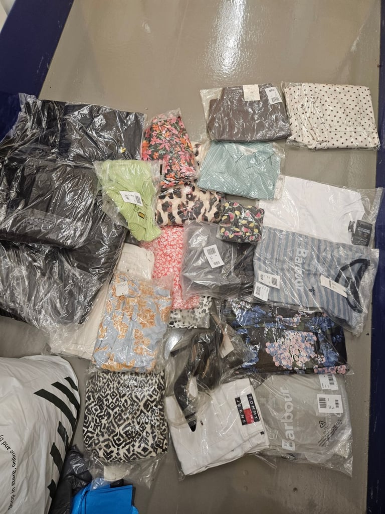 Job Lot of Designer & High-Street Clothes – Mostly Women’s, All Brand New