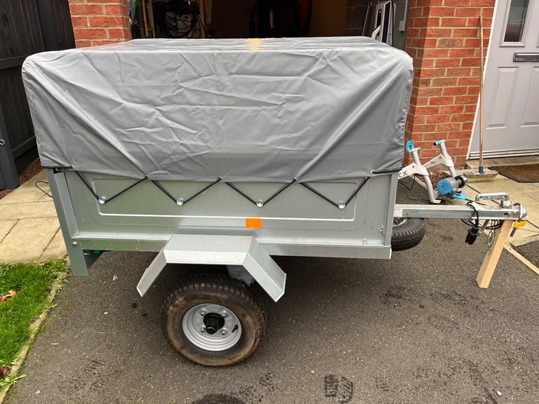 Maypole Car Trailer MP6812/Erde 122- Medium