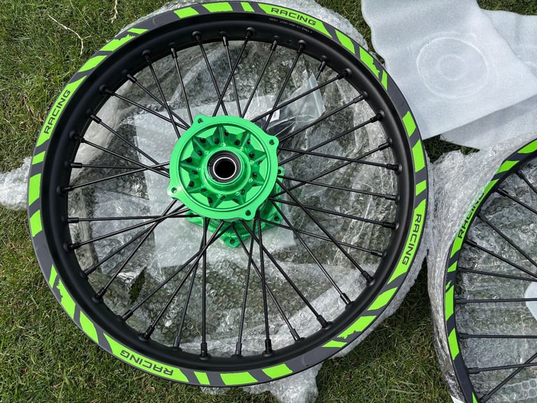  Brand new Kawasaki kx 250 wheel rims 