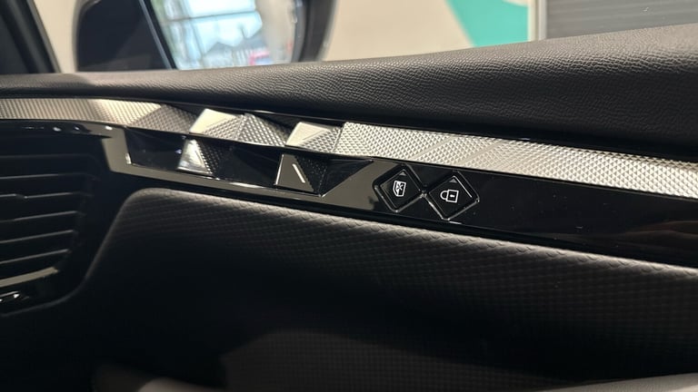2025 DS Automobiles DS 4 1.6 E-TENSE Rivoli 5dr EAT8 HATCHBACK PETROL/ELECTRIC Automatic