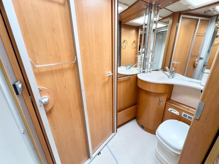 FRANKIA 2.3TD 840 LUXURY MOTORHOME 2007