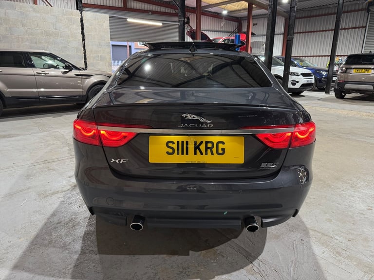 2017 Jaguar XF 2.0d R-Sport Saloon 4dr Diesel Auto AWD Euro 6 (s/s) (240 ps)