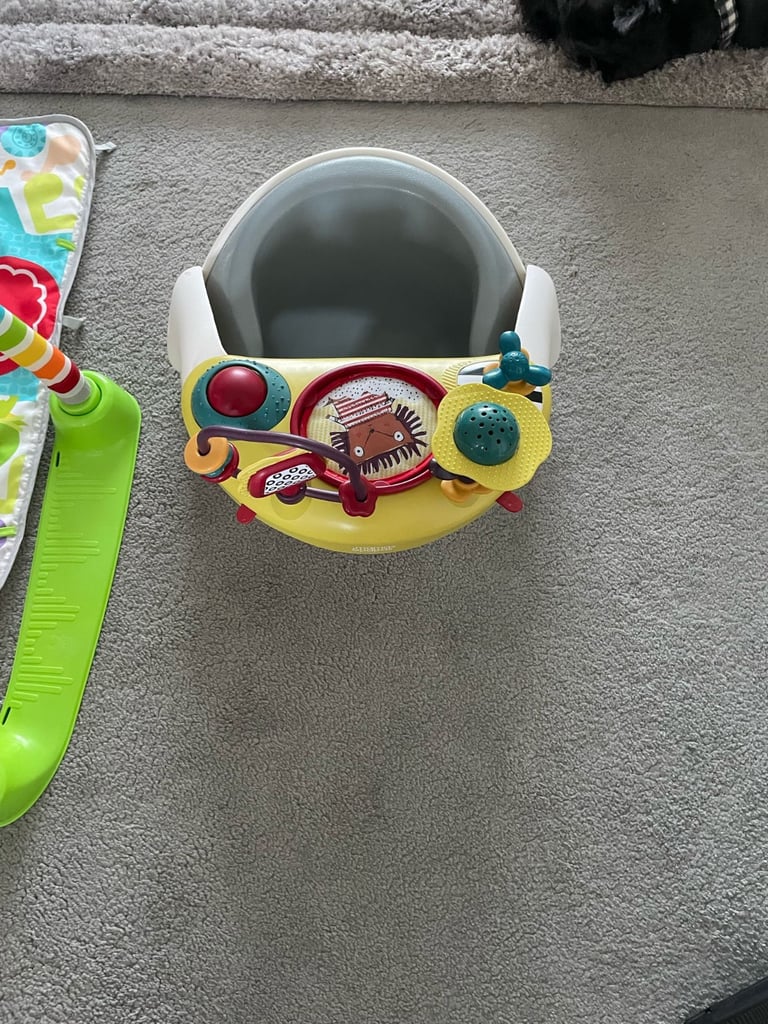 image for Mamaa and papas tub chair.