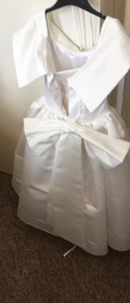 Professional Specialise Custom Tailoring Services, Seamstress, Bespoke Alterations For Men & Women
