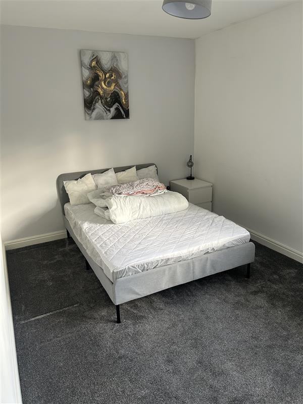 Furnished Double Bedroom Situated In Llanishen 