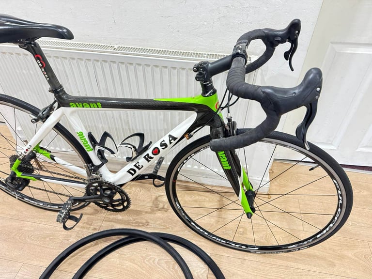 Full carbon De Rosa avant bike in very good condition all fully working 
