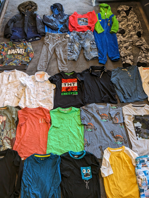 Boys clothes bundle size 4-5/5-6,24 items