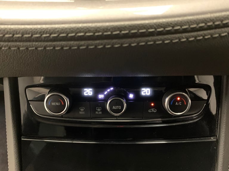 2020 Vauxhall Grandland X 1.5 Turbo D Business Edition Nav SUV 5dr Diesel Manual Euro 6 (s/s) (13...