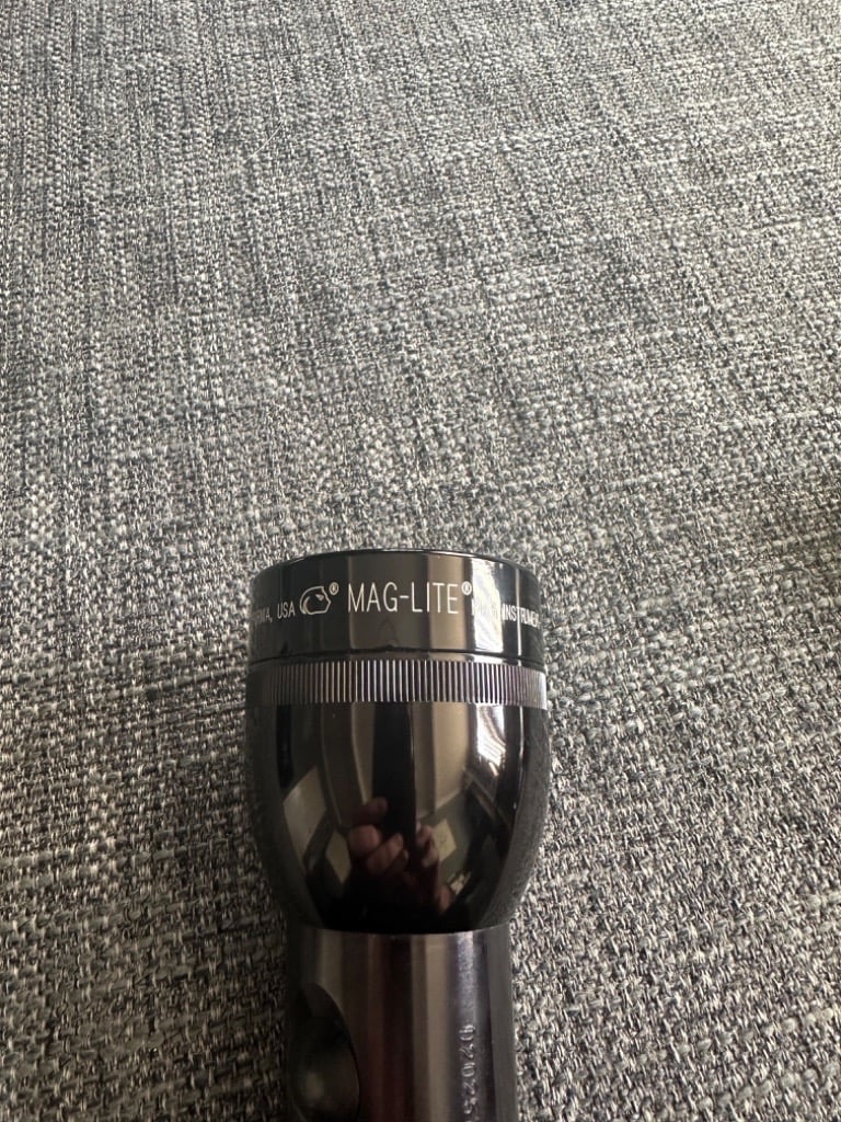 Maglite ML300L 2 D Cell LED Torch. New with mag belt loop.