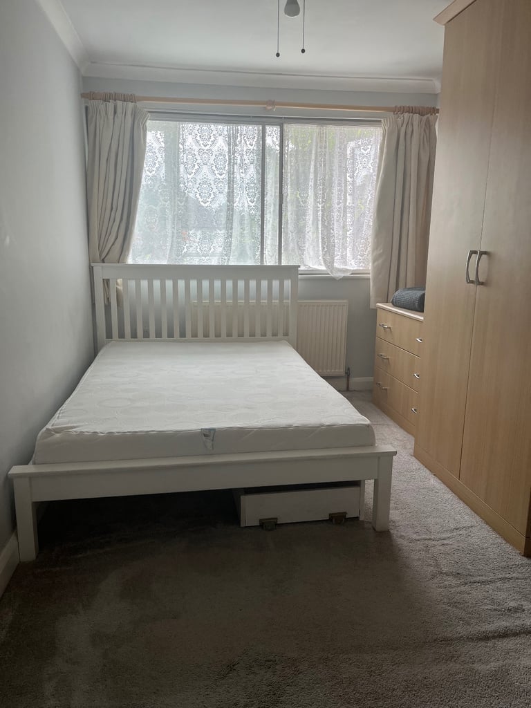 Double room to let