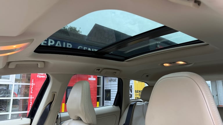 2010 Volvo XC60 D5 [205] SE 5dr AWD Geartronic ESTATE Diesel Automatic