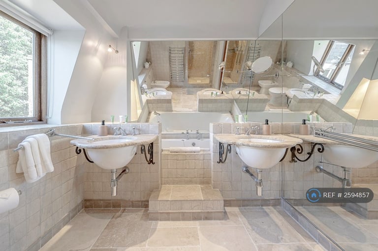 4 bedroom house in Warwick Gardens, London, W14 (4 bed) (#2594857)