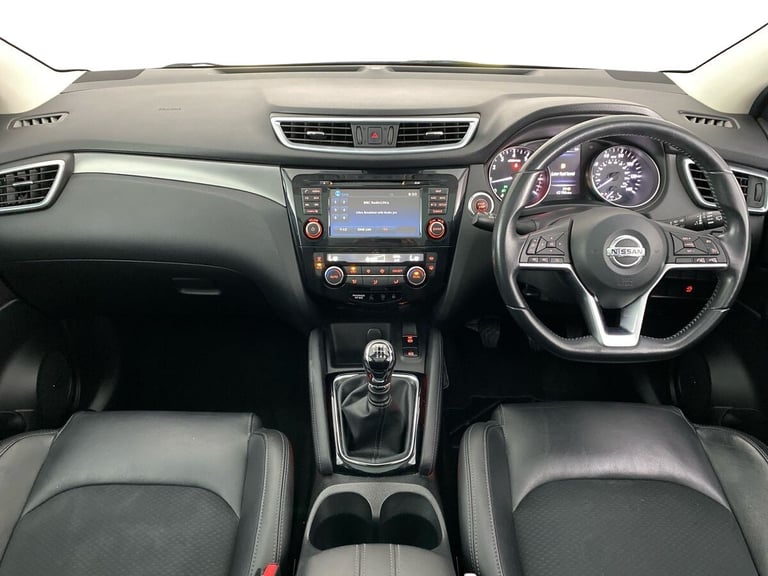 2017 Nissan Qashqai 1.2 DiG-T Tekna 5dr HATCHBACK PETROL Manual