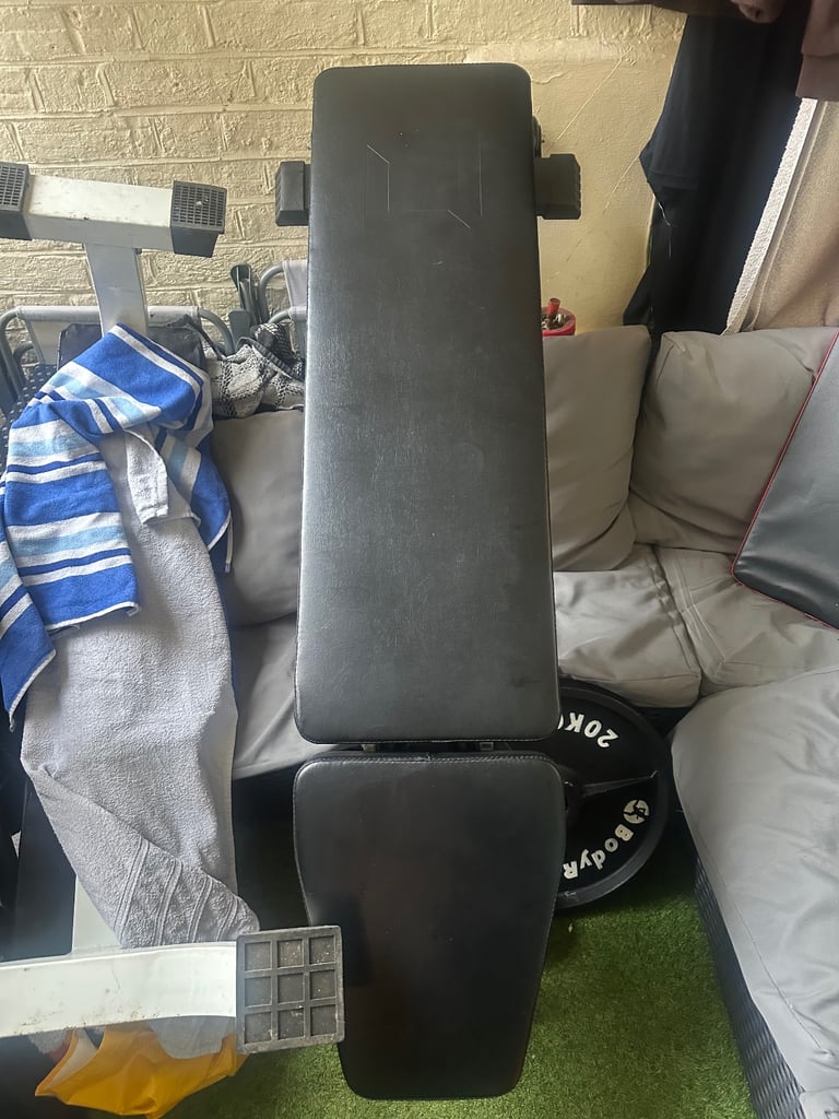 Black box heavy duty weight bench 