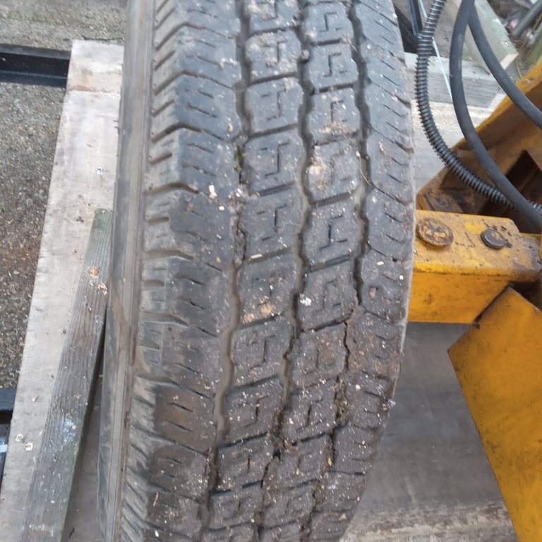 Digger and trailer with ramp and winch, new 13hp engine, spooler and pipes
