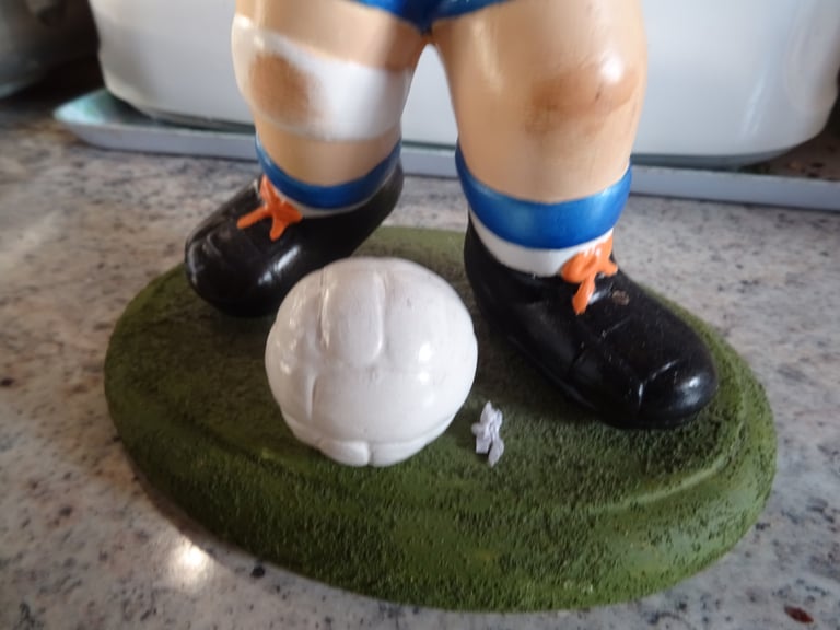 China figure of a Football Player -  Blue