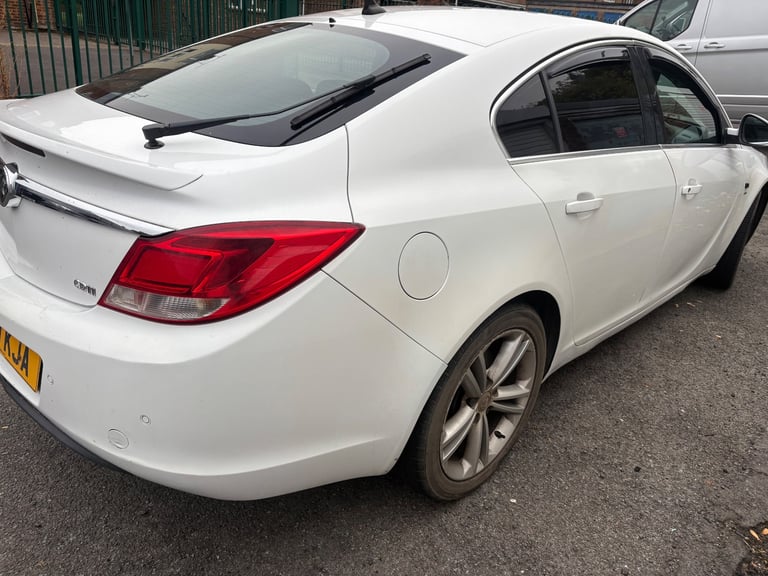 Vauxhall, INSIGNIA, Hatchback, 2011, Other, 1956 (cc), 5 doors