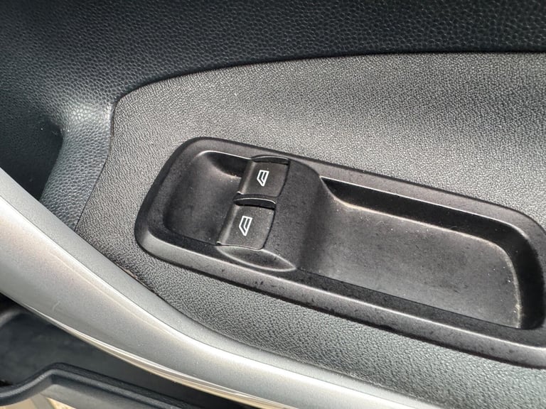 2012 Ford Fiesta 1.4 Zetec 5dr HATCHBACK Petrol Manual