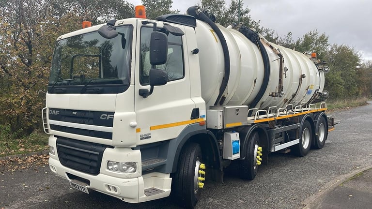 2013 (62) LEYLAND DAF CF 85 WHALE VACUUM TANKER. 32 TON GVW.  AUTO
