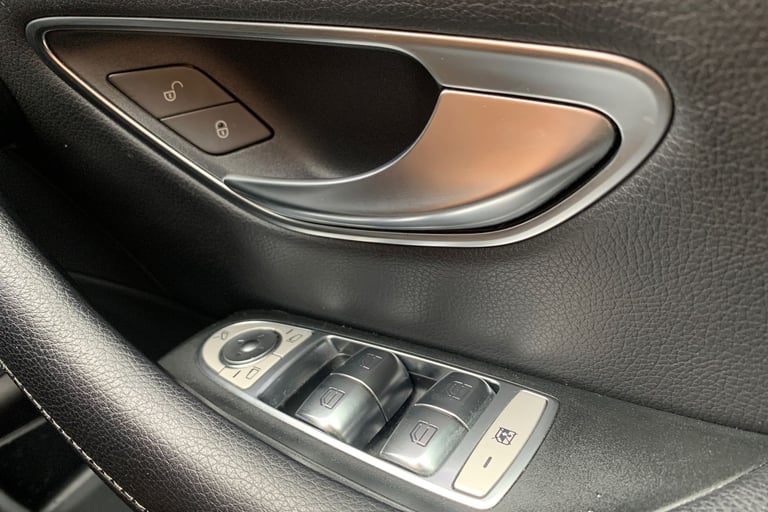 2021 Mercedes-Benz E-Class E300de AMG Line Premium 4dr 9G-Tronic Saloon DIESEL/ELECTRIC Automatic