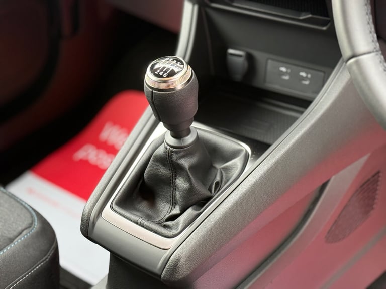 2025 Renault Captur 1.0 TCE 90 Evolution 5dr, UNDER 10 MILES, SEPTEMBER 2028 RENAULT WARRANTY,  H...