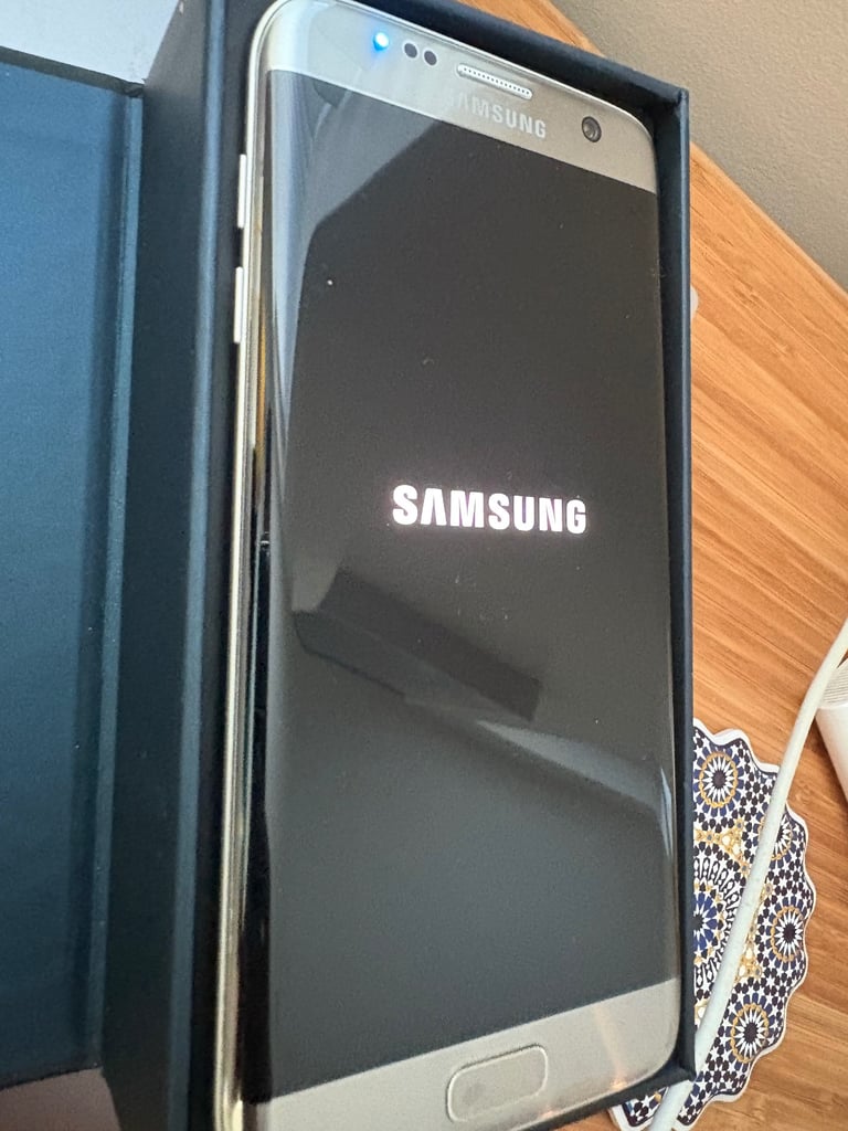 Samsung Galaxy S7 Edge – 32GB – Great Condition  £50