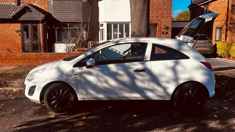 image for Vauxhall, CORSA, Hatchback, 2012, Manual, 998 (cc), 3 doors