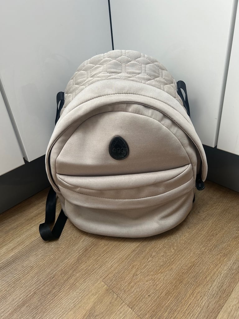 image for Egg / Egg2 Egg3 Feather / Beige Changing Bag