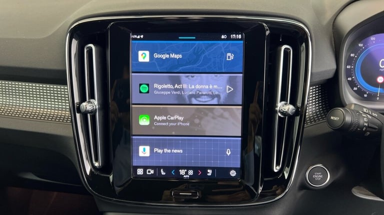 2023 Volvo XC40 Plus, B3 Mild hybrid, Petrol, Dark (360 Parking Camera, Apple Car Play) Estate Pe...