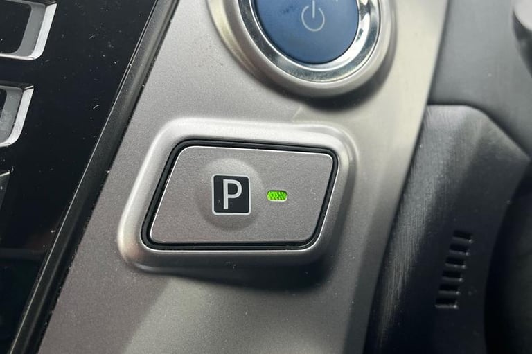 2020 Toyota Prius+ 1.8 VVT-h Excel MPV 5dr Petrol Hybrid CVT Euro 6 (s/s) (136 ps) Automatic MPV ...