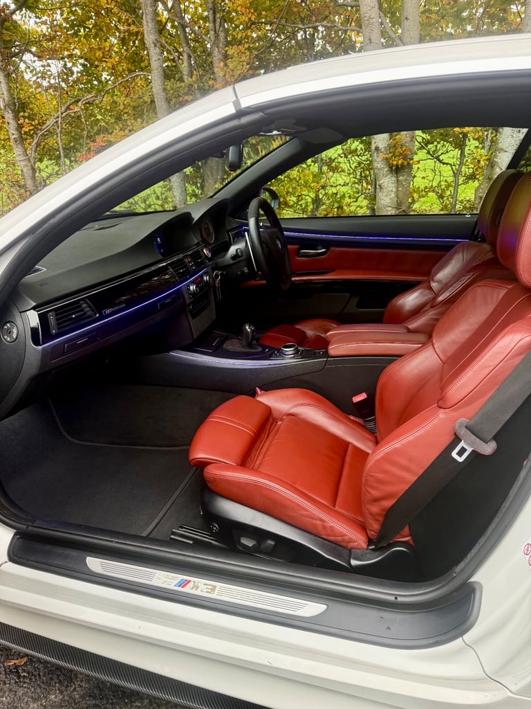 2010 BMW M3 DCT V8 E93 CONVERTIBLE ALPINE WHITE FOX RED