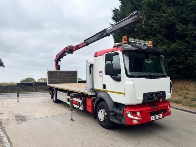 2015 65 Renault D16 240 E6 sleeper cab 21ft4 flat HMF1820 remote crane a/c 