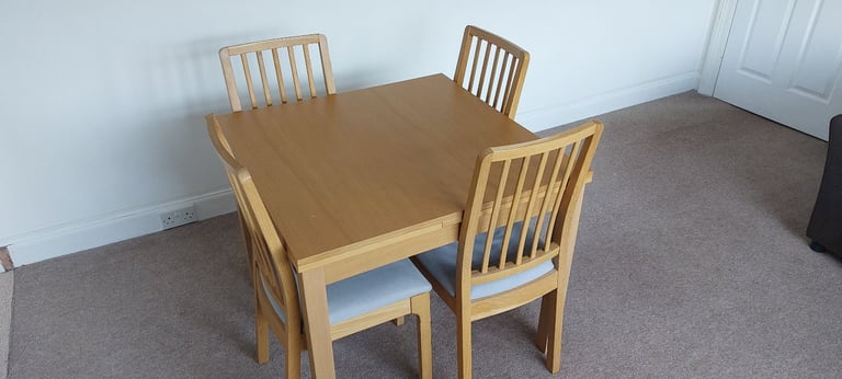 Extending table and Chairs