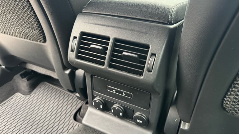 2017 Jaguar F-Pace 2.0d R-Sport 5dr Auto AWD Diesel Estate Estate Diesel Automatic