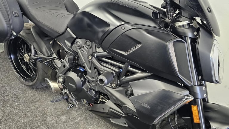 DUCATI DIAVEL 1260 ** LOW MILEAGE - TERMIGNONI EXHAUST - CRASH PROTECTORS **